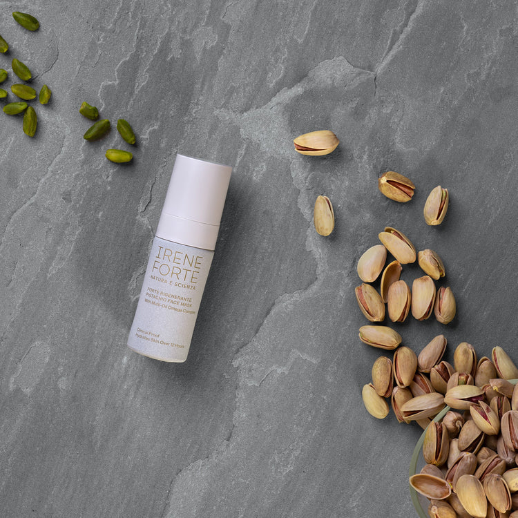 Lifestyle image Irene Forte Mask Pistachio 