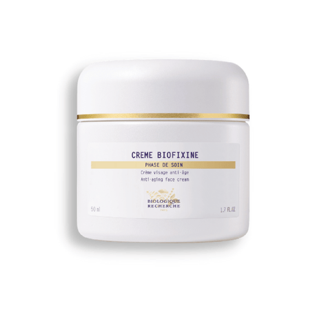 This day cream focuses on smoothing out your wrinkles and fine lines by boosting the elastin fibers.